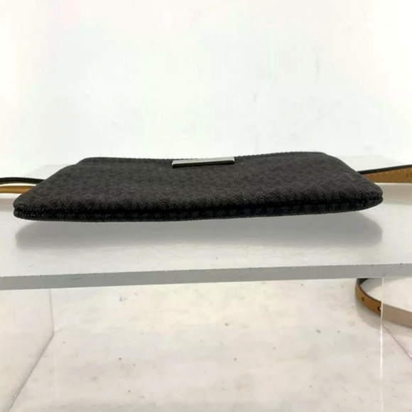 $55 NWOT Michael Kors Black / Gray Fanny Pack - Picture 5 of 7